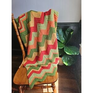Vintage MCM 1960s 1970s Ripple ZigZag Chevron Afghan Granny Core Blanket Throw